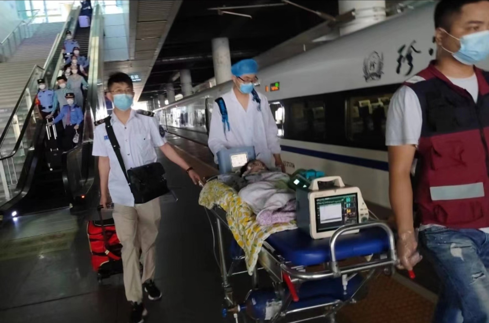 林甸县高铁转运公司